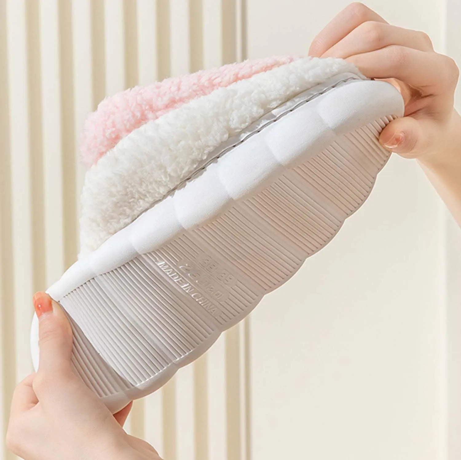 Cartoon Rabbit Slippers for Kids Girls Women Cute Fluffy Memory Foam House Slippers Warm Plush Bedroom Anti-Slip Animal House Shoes