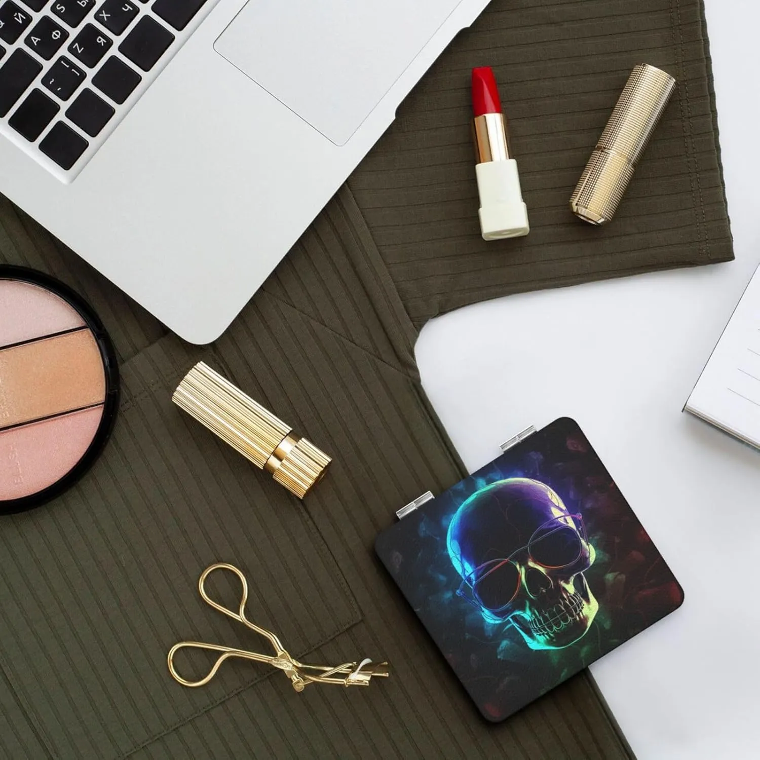 Cool Skull Printed Square Pocket Makeup Mirror with 1X/2X Magnification, Portable Mini Travel Makeup Mirror for Travel Daily Work Beauty