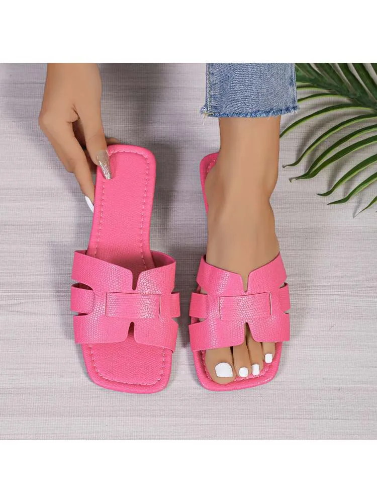 Cozy Chic: Women's Plush Slip-On Slippers for Ultimate Comfort