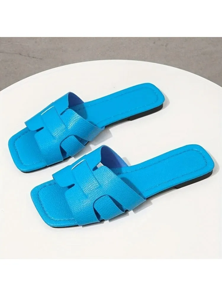 Cozy Chic: Women's Plush Slip-On Slippers for Ultimate Comfort