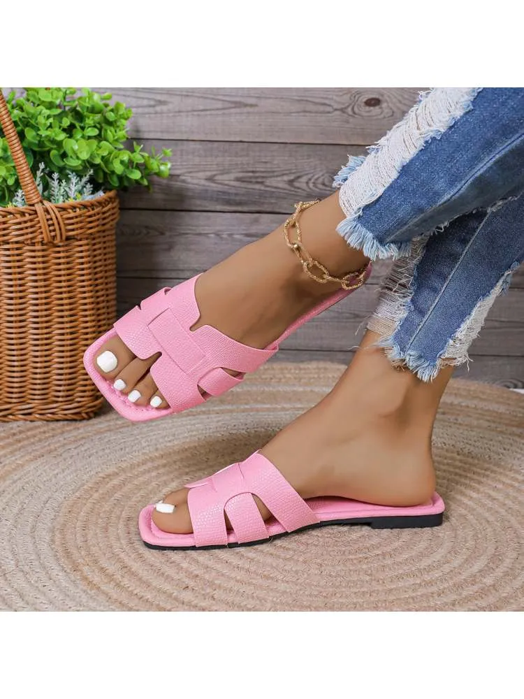 Cozy Chic: Women's Plush Slip-On Slippers for Ultimate Comfort