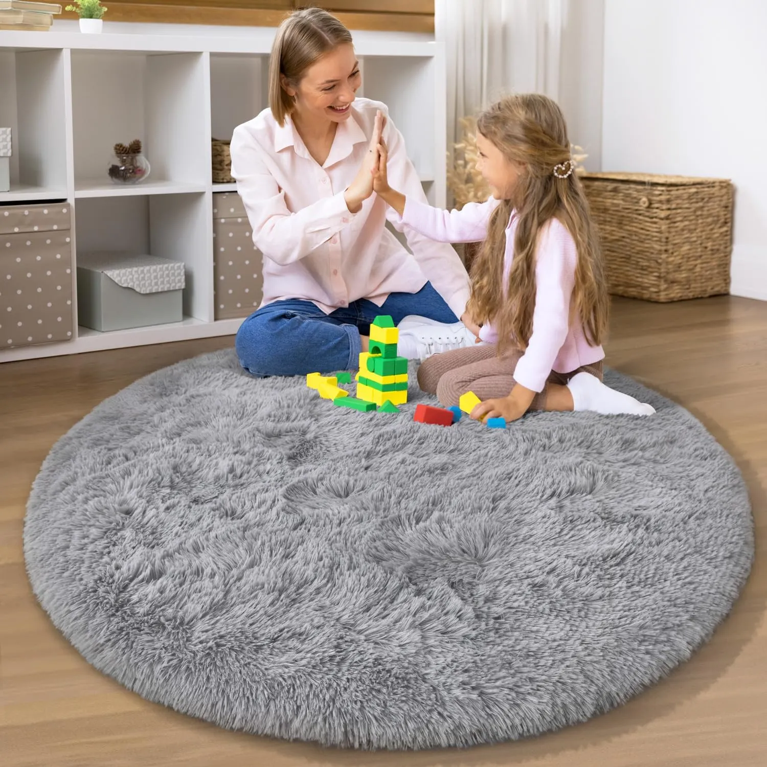 EVOIONOS Grey Round Rug for Bedroom, 4x4 Ft Fluffy Soft Circle Area Rugs for Living Room, Plush Shaggy Circular Carpet for Indoor Floor Bedside Kids Nursery, Machine-Washable Home Decor Aesthetic