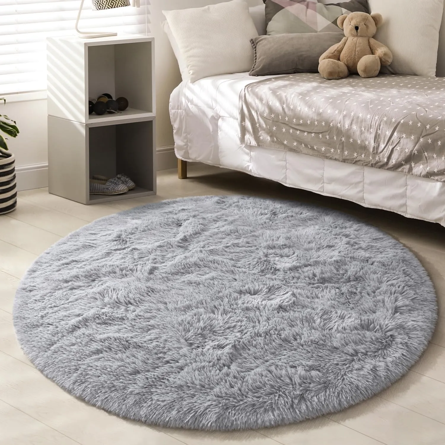 EVOIONOS Grey Round Rug for Bedroom, 4x4 Ft Fluffy Soft Circle Area Rugs for Living Room, Plush Shaggy Circular Carpet for Indoor Floor Bedside Kids Nursery, Machine-Washable Home Decor Aesthetic