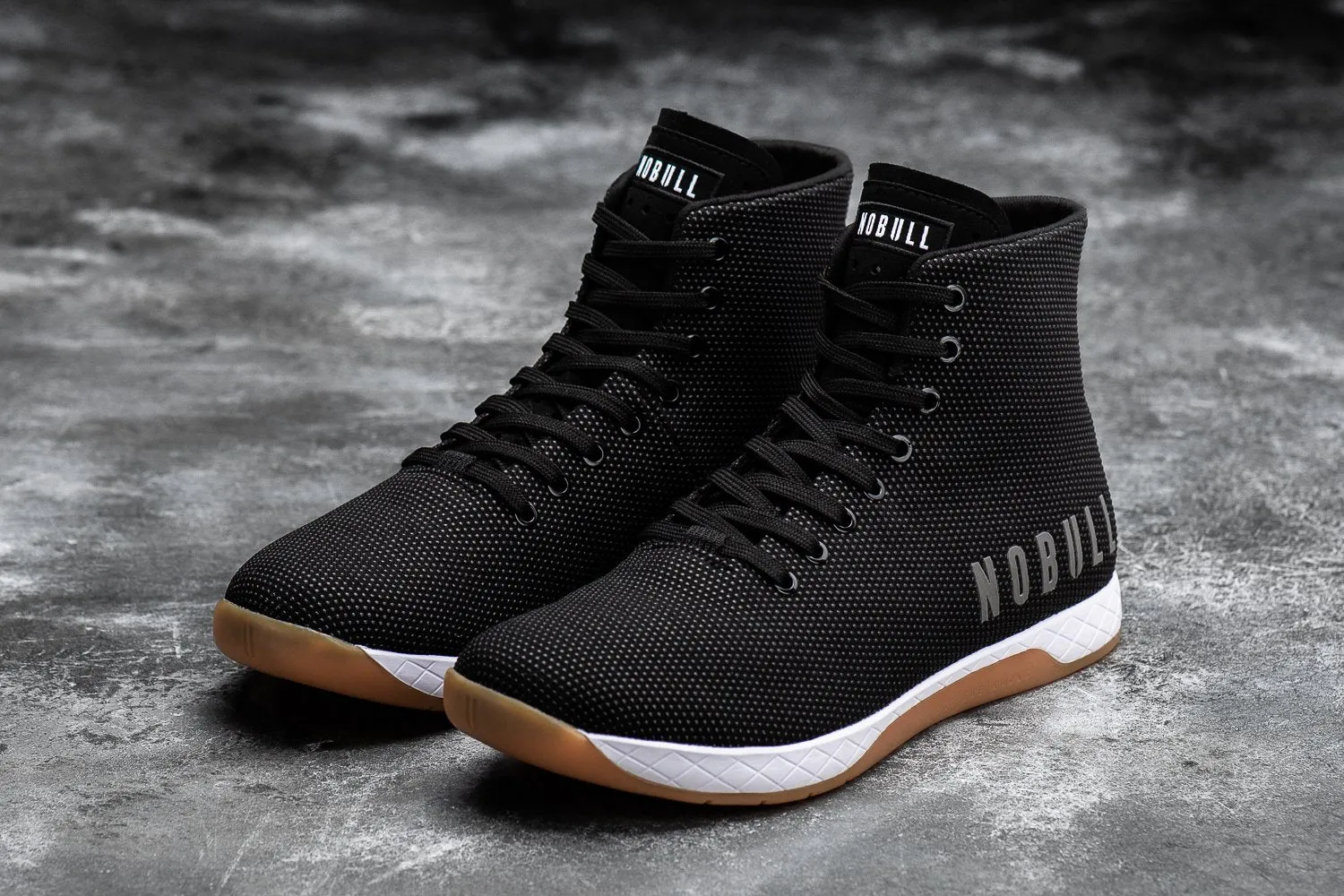 HIGH-TOP BLACK WHITE GUM TRAINER (WOMEN'S)