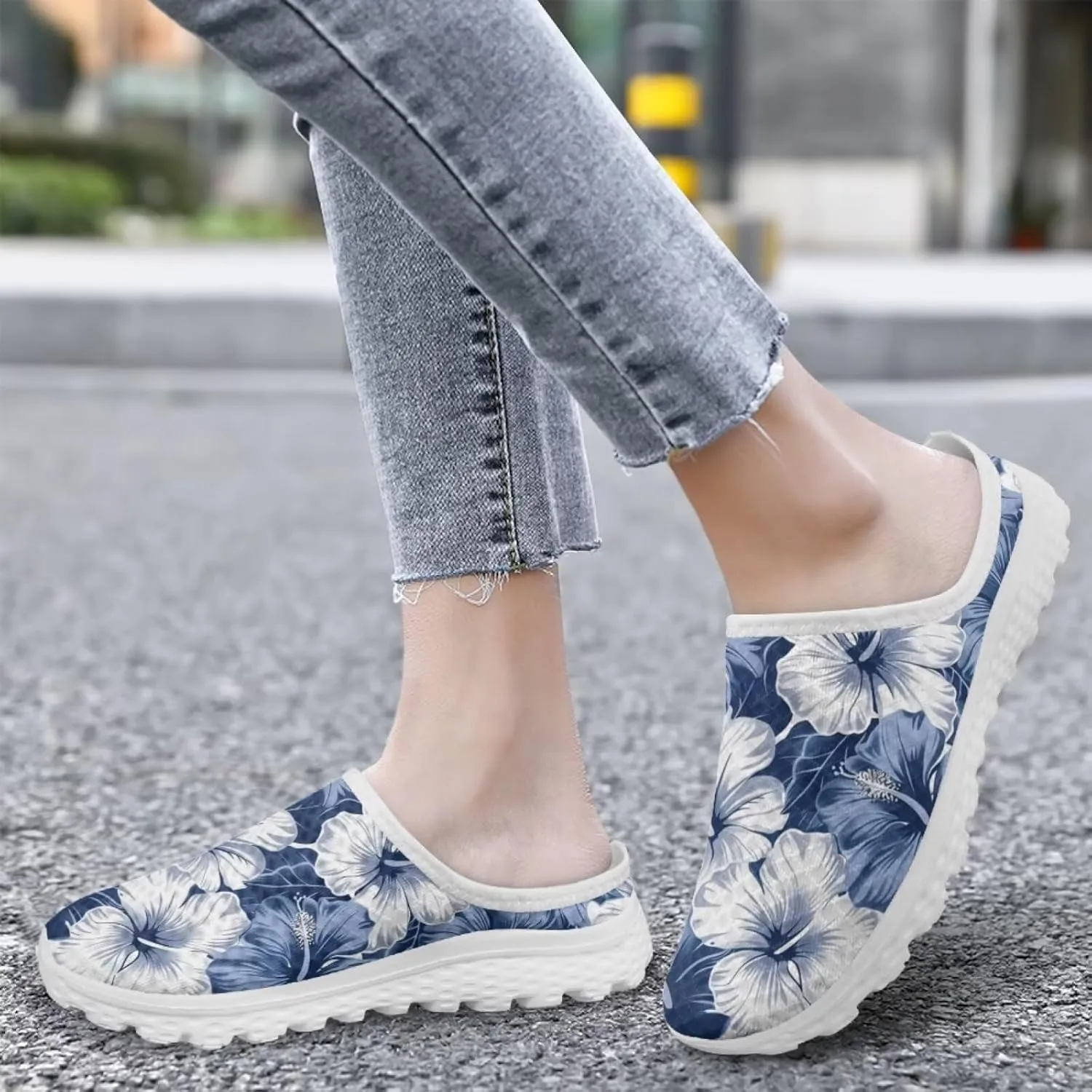 Howilath Flower Print Women's Mule Shoes Casual Garden Clogs Lightweight Slip on Sneakers Mules Sneakers with EVA Sole