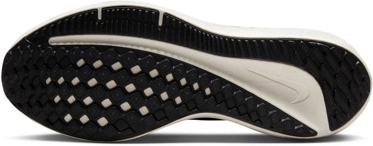 NIKE Men's Sneaker