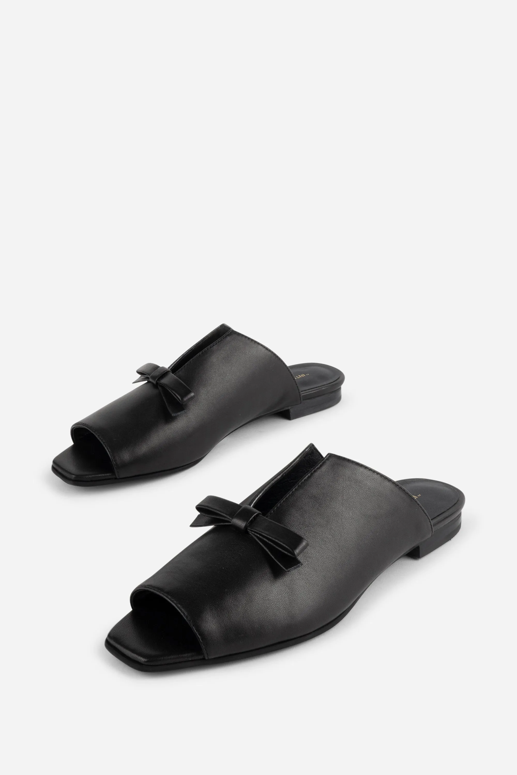 PALACE SQUARE TOE FLAT