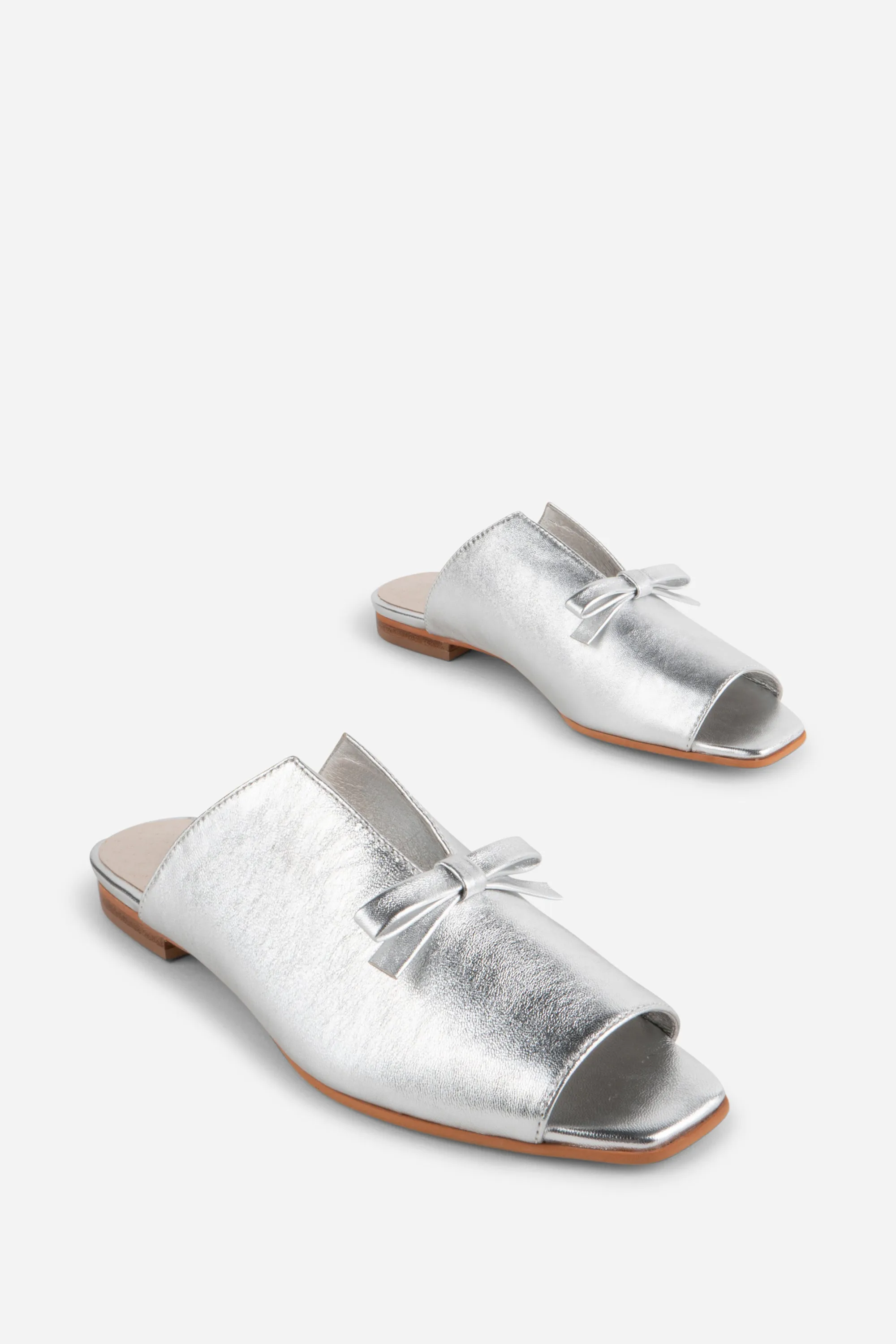 PALACE SQUARE TOE FLAT