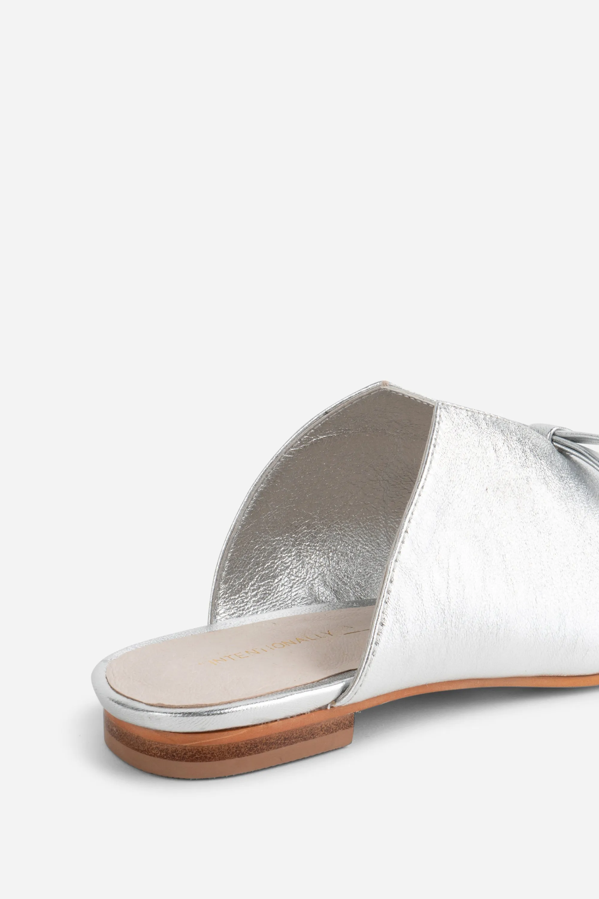 PALACE SQUARE TOE FLAT
