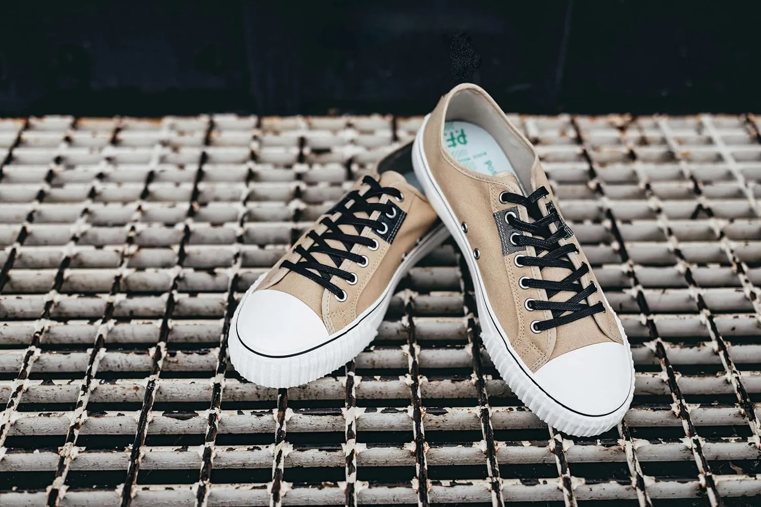 PF Flyers Unisex Center Low-Top Sneaker
