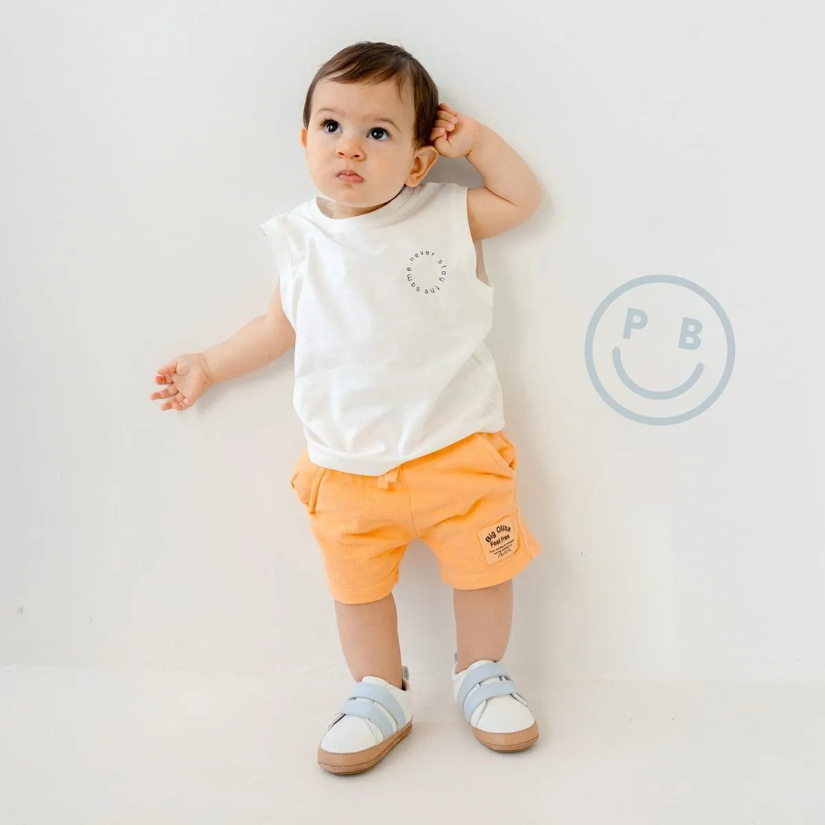 Scout in White/Blue