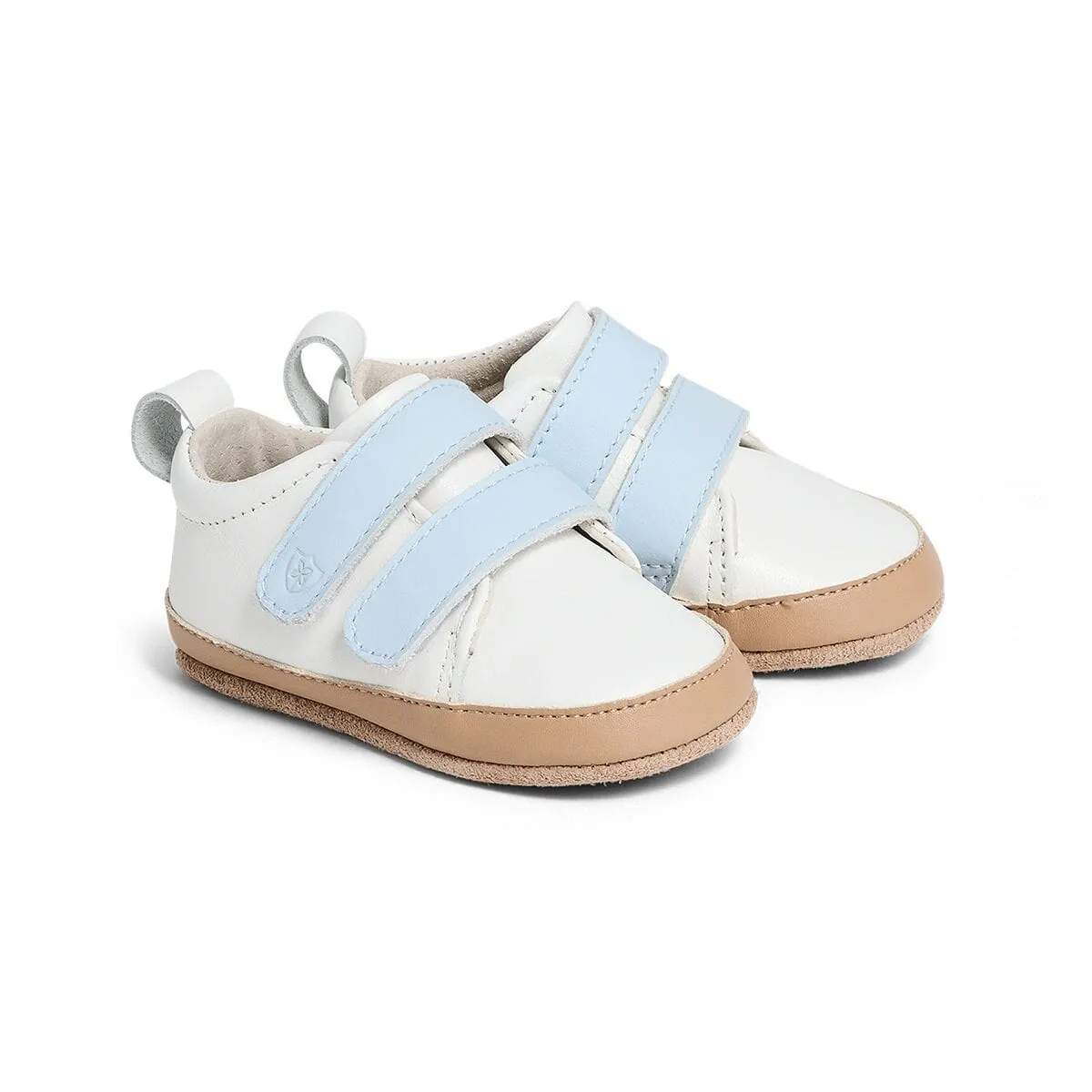 Scout in White/Blue