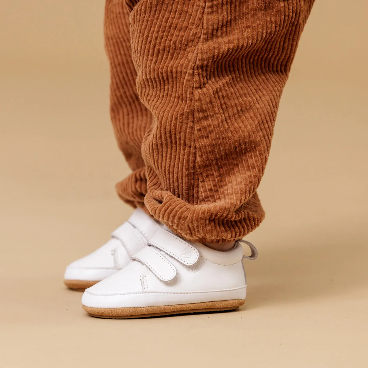 Scout- White