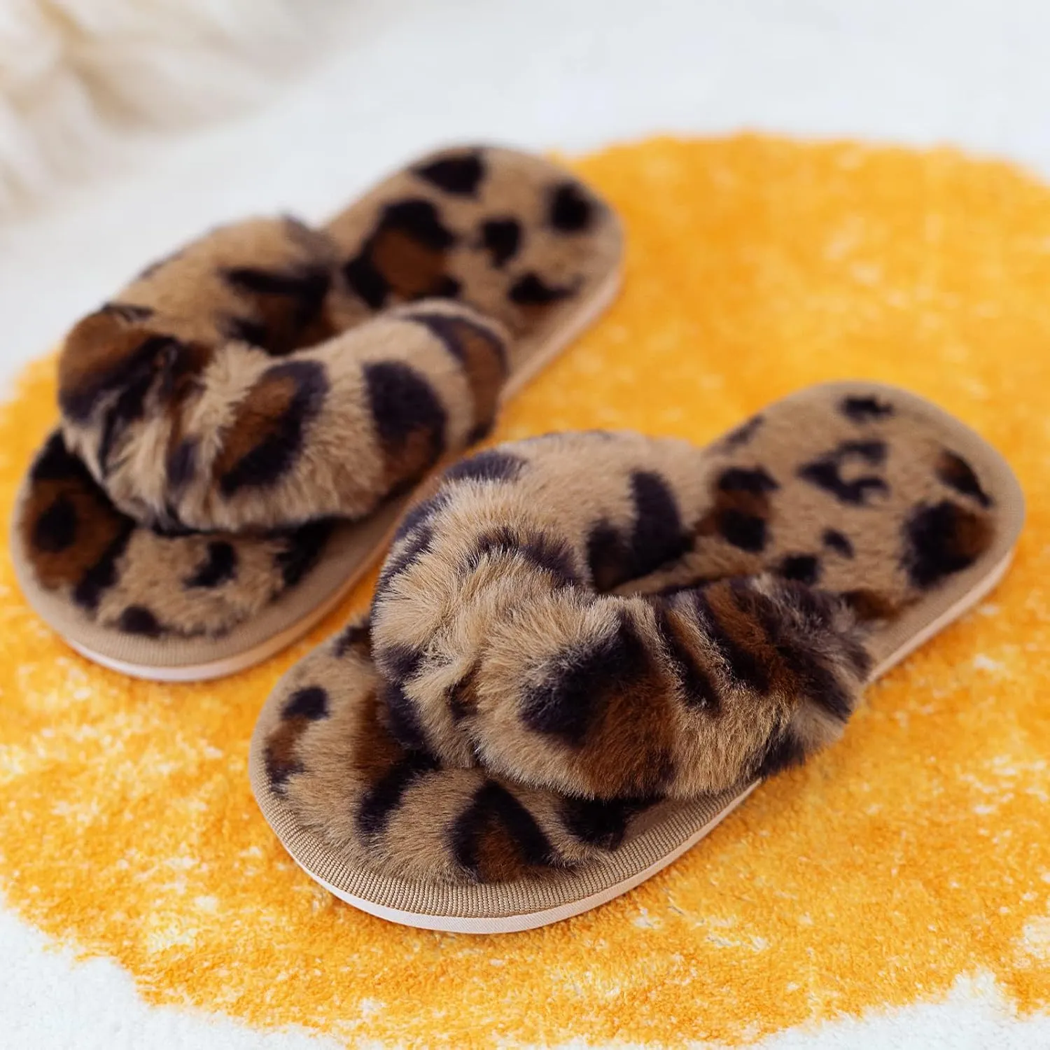 techcity Boys Girls Fuzzy Flip Flop Slippers Kids Cute Soft Comfy Open Toe Fluffy Slip On Thong Flat Sandals House Home Fur Slides Indoor Outdoor