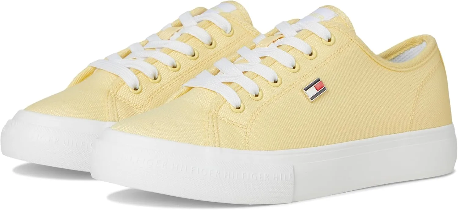 Tommy Hilfiger Women's Aressa Sneaker