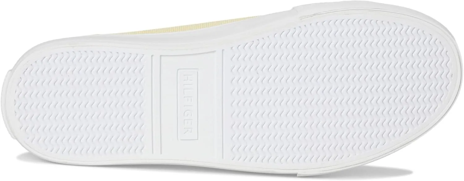 Tommy Hilfiger Women's Aressa Sneaker
