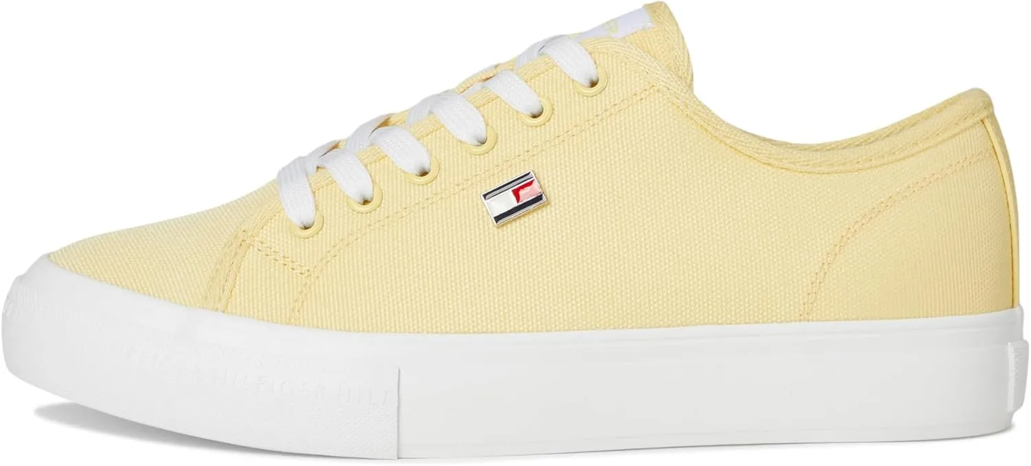 Tommy Hilfiger Women's Aressa Sneaker