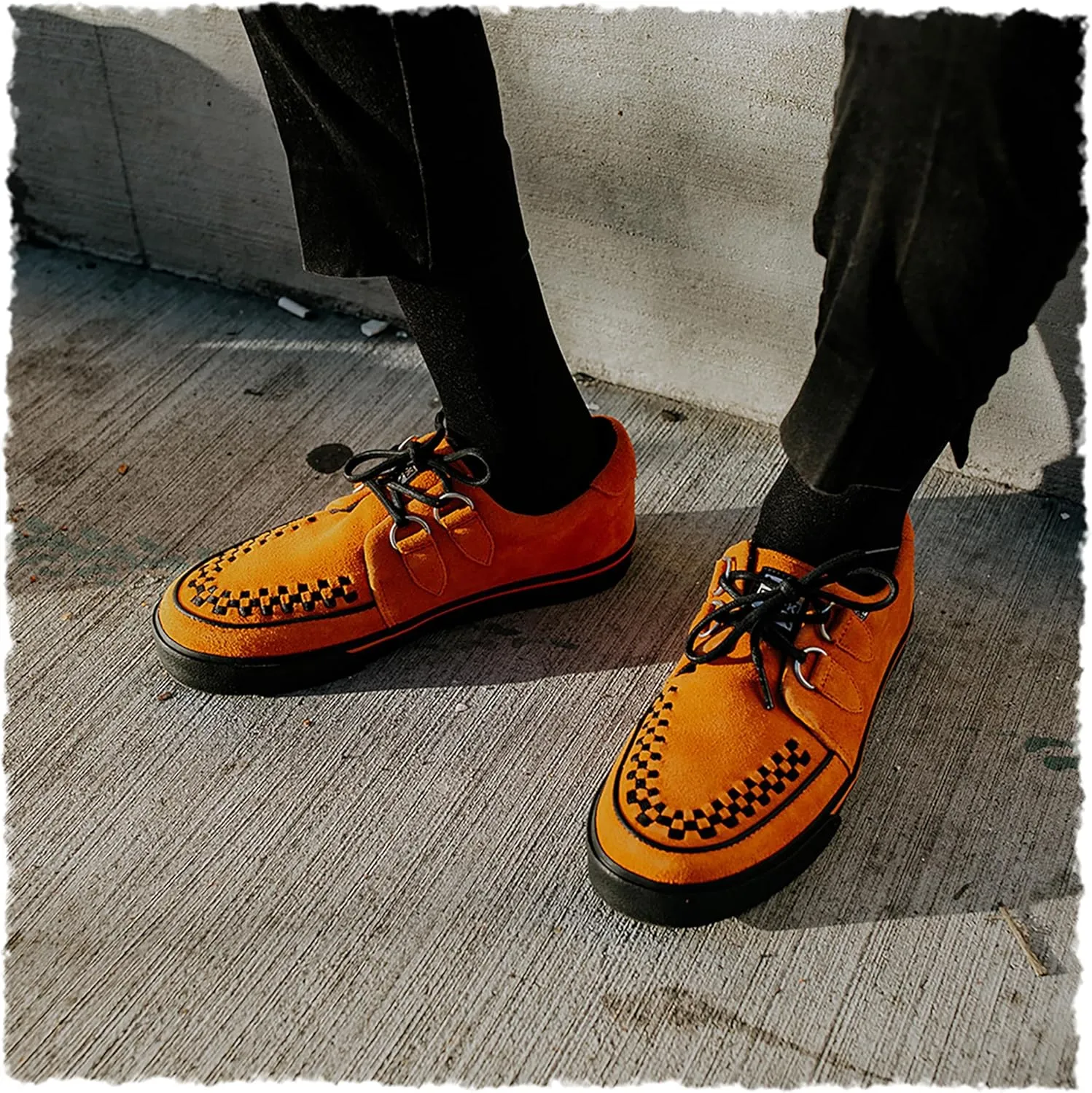 T.U.K Men's Low Sneakers