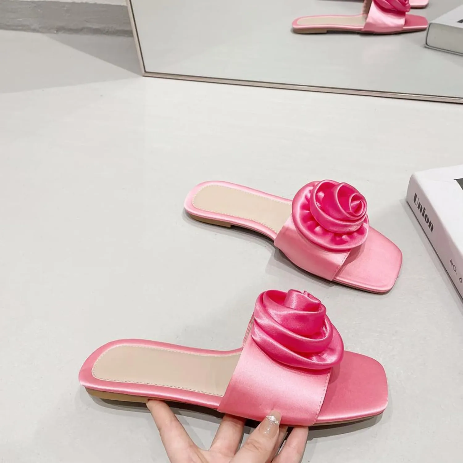 Women's Satin Bow Knot Square Toe Flat Sandals Fashion Open Toe Slip-On Dress Slides Summer Casual Beach Walking Slippers